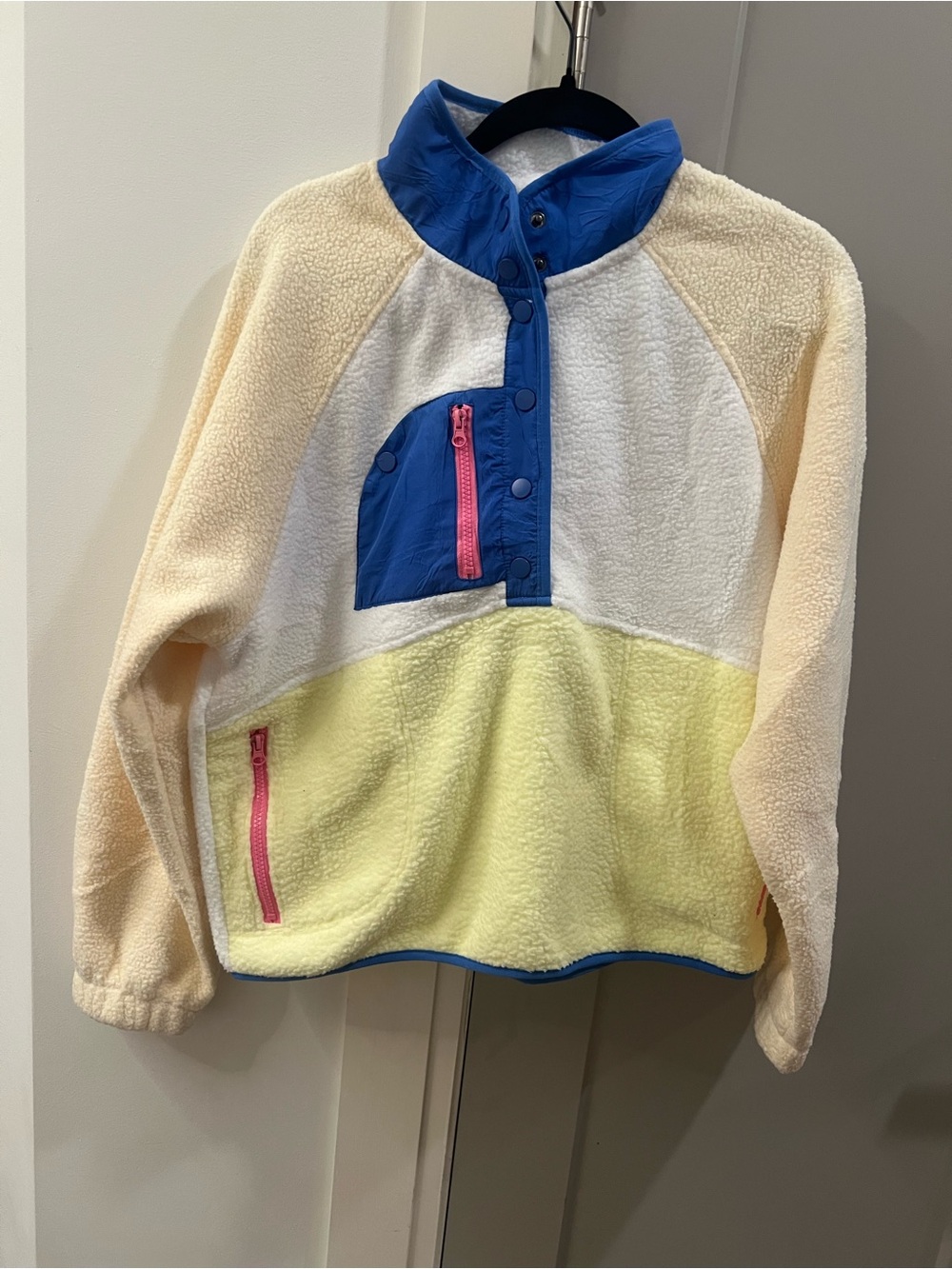 NWT Amazon Fleece pullover
